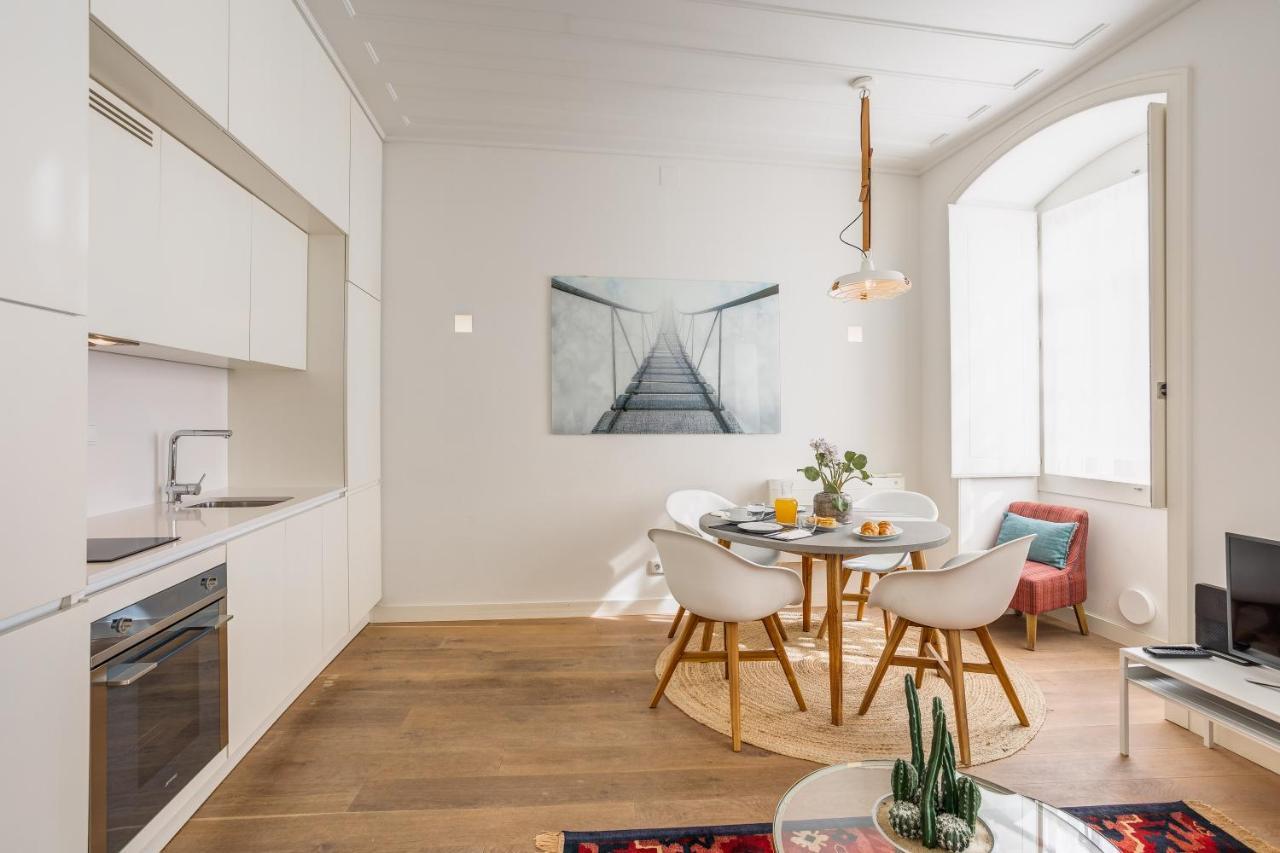 Chic Tailor Made Flat In Chiado Leilighet Lisboa Eksteriør bilde
