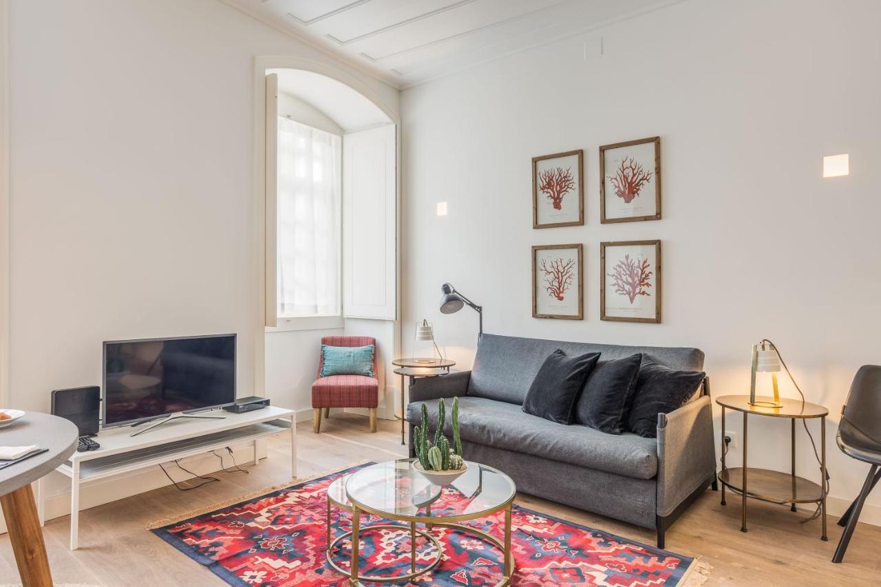 Chic Tailor Made Flat In Chiado Leilighet Lisboa Eksteriør bilde