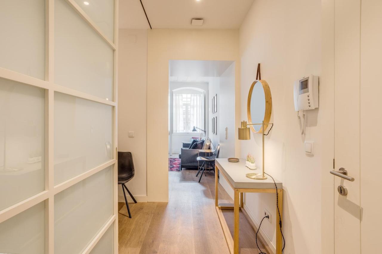Chic Tailor Made Flat In Chiado Leilighet Lisboa Eksteriør bilde
